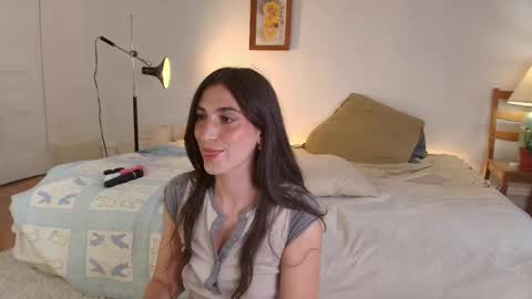 Snapshot of jsmine_ chatting on 06-03-26, 11:10 Jsmine and sometimes Beaulooks online show from 06-03-26, 11:10