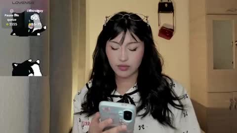 Snapshot of ju_kyung chatting on 11-14-25, 08:13 Ju Kyung online show from 11-14-25, 08:13