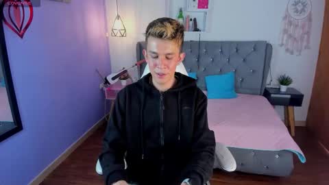 Juandii online show from 03-05-26, 06:37