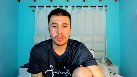 Juan online show from 11-11-25, 01:16