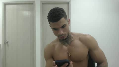 juan_gomez_1 online show from 12-19-24, 10:13