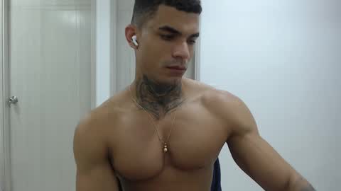 juan_gomez_1 online show from 01-09-25, 03:44