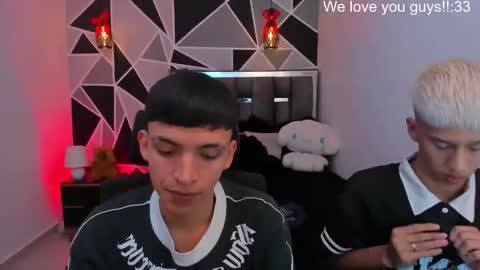 Snapshot of juan_nd_steven chatting on 06-10-26, 03:07 JuanSteven online show from 06-10-26, 03:07