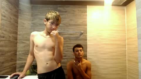 juan_saul1 online show from 04-27-26, 07:12