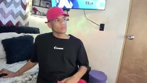 Snapshot of juanbigcock21cm chatting on 05-19-26, 06:03 juan jose online show from 05-19-26, 06:03