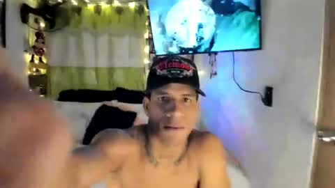 Snapshot of juanbigcock21cm chatting on 06-15-26, 11:51 juan jose online show from 06-15-26, 11:51