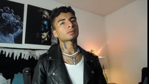 Snapshot of juancamilo_66 chatting on 01-04-25, 02:14 Juan online show from 01-04-25, 02:14