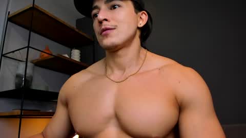 Snapshot of juandres007 chatting on 06-17-26, 02:14 JUANDRES online show from 06-17-26, 02:14