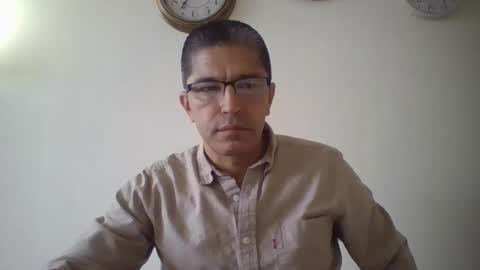 Snapshot of juanearth1 chatting on 05-08-26, 10:37 juanearth1 online show from 05-08-26, 10:37