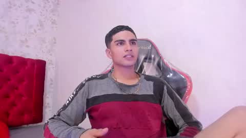 Snapshot of juanga_briel chatting on 07-13-26, 12:30 JUAN GABRIEL online show from 07-13-26, 12:30