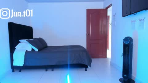            online show from 04-15-26, 01:51