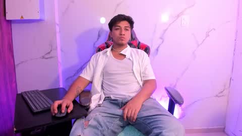 Snapshot of juanmechanic chatting on 12-16-25, 05:23 JUAN online show from 12-16-25, 05:23