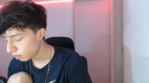 juanmres online show from 12-17-25, 03:12