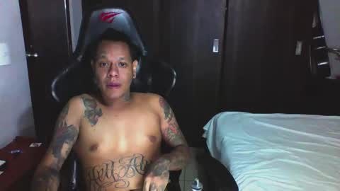 Snapshot of juanpt69 chatting on 03-02-25, 01:15 juanpt69 online show from 03-02-25, 01:15
