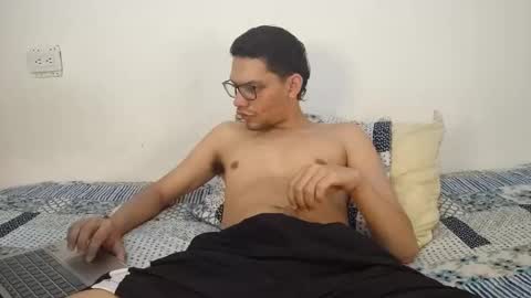 juansuarez204 online show from 05-24-26, 09:09