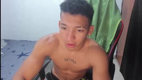 Snapshot of juansw66 chatting on 12-14-25, 05:46 juansw66 online show from 12-14-25, 05:46