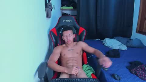 Snapshot of juansw66 chatting on 06-18-26, 02:21 juansw66 online show from 06-18-26, 02:21