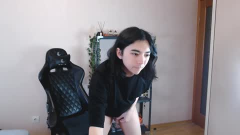 Snapshot of judame_aoi chatting on 02-24-25, 12:09 Aoi online show from 02-24-25, 12:09