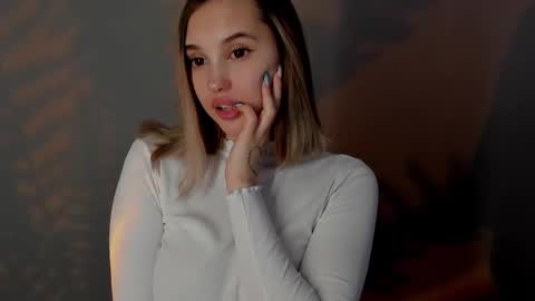 Snapshot of judymiles chatting on 01-29-25, 05:19 Angelica online show from 01-29-25, 05:19