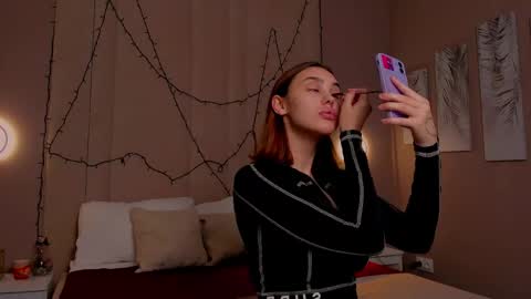 Snapshot of judymiles chatting on 09-18-25, 01:40 Angelica online show from 09-18-25, 01:40