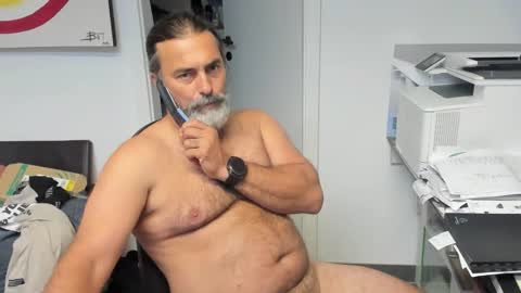 Snapshot of juergenkru chatting on 09-18-25, 01:35 Giovanni50pro online show from 09-18-25, 01:35