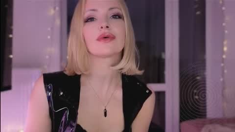 Snapshot of jugoddess chatting on 02-21-26, 07:04 Goddess Julia online show from 02-21-26, 07:04