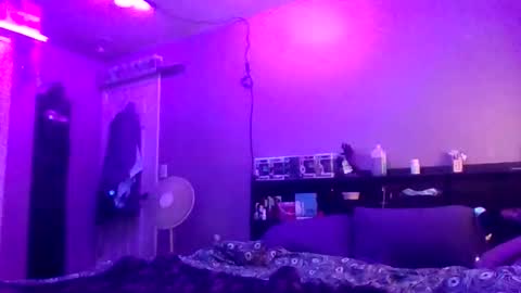 Juiceepawwg420 online show from 06-08-26, 01:33