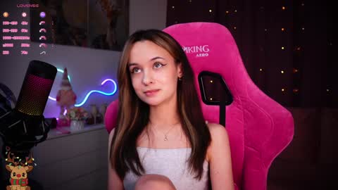 Snapshot of juicy___angel chatting on 12-10-24, 10:26 Angelina online show from 12-10-24, 10:26