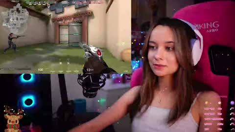 Snapshot of juicy___angel chatting on 01-12-25, 08:57 Angelina online show from 01-12-25, 08:57