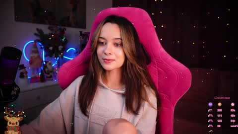 Snapshot of juicy___angel chatting on 01-25-25, 10:07 Angelina online show from 01-25-25, 10:07