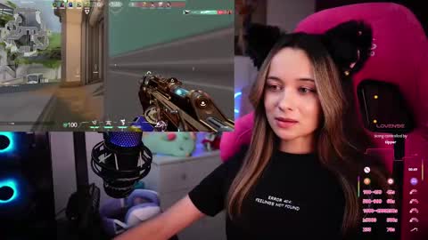 Snapshot of juicy___angel chatting on 02-21-25, 12:16 Angelina online show from 02-21-25, 12:16