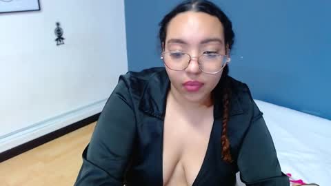 juicy_bignipples18 online show from 12-14-24, 03:51