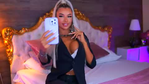 Snapshot of juicy_jessye chatting on 07-09-26, 07:51 Jessye online show from 07-09-26, 07:51