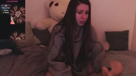 laura online show from 01-12-25, 03:46