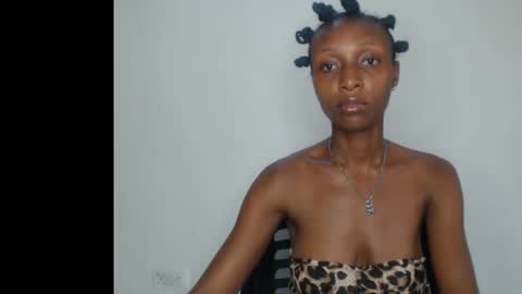 Snapshot of juicy_pinkpussy564197 chatting on 02-22-26, 09:41 olivia online show from 02-22-26, 09:41