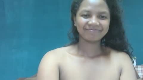 Snapshot of juicy_pretty chatting on 12-30-24, 03:14 stellah online show from 12-30-24, 03:14