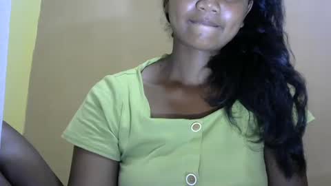 Snapshot of juicy_pretty chatting on 02-12-25, 05:37 stellah online show from 02-12-25, 05:37