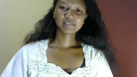Snapshot of juicy_pretty chatting on 02-18-25, 03:21 stellah online show from 02-18-25, 03:21
