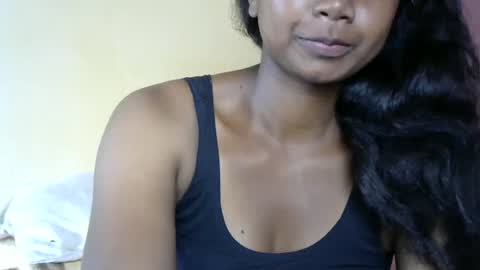 Snapshot of juicy_pretty chatting on 02-25-25, 10:15 stellah online show from 02-25-25, 10:15
