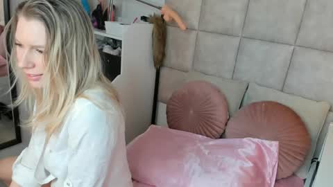 Tatjana online show from 04-30-26, 07:25