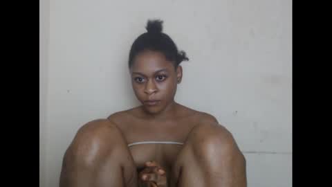 Snapshot of juicynwetx chatting on 03-10-25, 01:12 juicynwetx online show from 03-10-25, 01:12