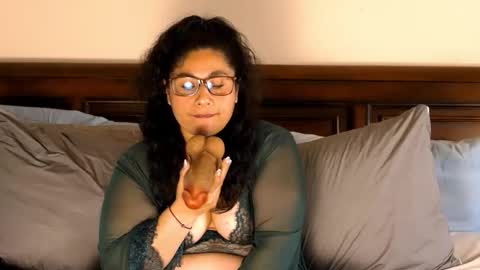 Juicy Teacher online show from 04-27-26, 04:05