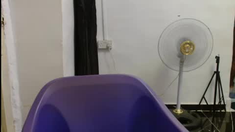 juicyxpink online show from 04-23-26, 12:23