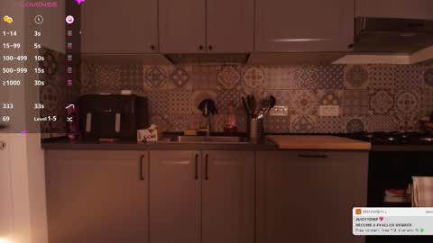 Juicy online show from 01-18-26, 05:39