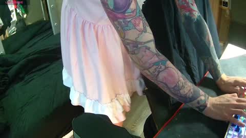 Snapshot of juleea_doll chatting on 12-17-24, 09:07 Julia online show from 12-17-24, 09:07