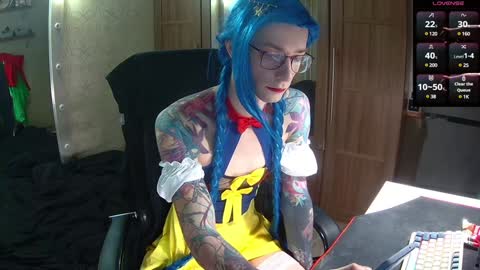 Snapshot of juleea_doll chatting on 01-27-25, 09:44 Julia online show from 01-27-25, 09:44