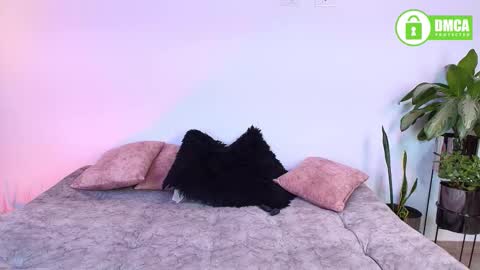 Jules and Gia online show from 03-05-26, 06:37