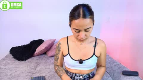 Jules and Gia online show from 04-24-26, 03:58