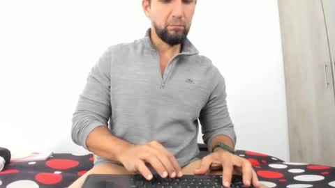 juleslake2 online show from 12-21-25, 01:07