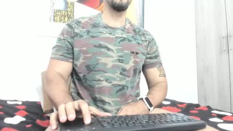 Snapshot of juleslatin122 chatting on 01-10-25, 10:57 Jules online show from 01-10-25, 10:57